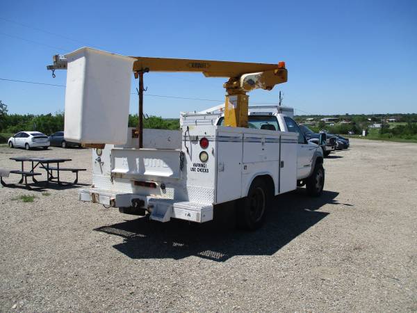 GMC Sierra 3500 HD Bucket Truck - - by dealer for sale in Austin, TX – photo 7