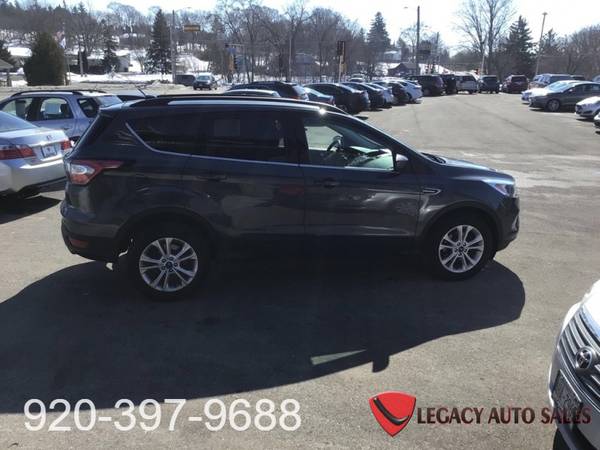 2018 FORD ESCAPE SE - - by dealer - vehicle automotive for sale in Jefferson, WI – photo 6