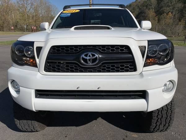 2011 TOYOTA TACOMA * 4X4 * Towing Pkg * We FINANCE / TAKE TRADES -... for sale in Sevierville, TN – photo 2