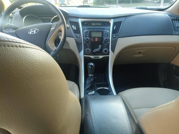 ))))) 2011 HYUNDAI SONATA GLS ((((( "Vogue Package Nice Car" - cars... for sale in Country Club Hills, IL – photo 12