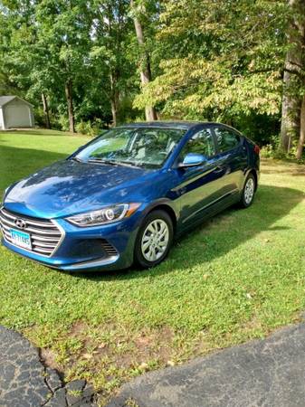 2018 Hyundai Elantra SE -For Sale by owner - cars & trucks - by... for sale in Wallingford, CT – photo 2
