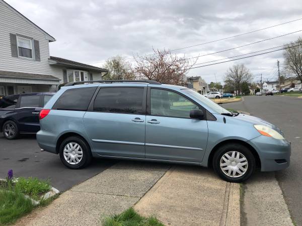 Toyota Sienna 2006 LX for sale in Edison, NJ – photo 4