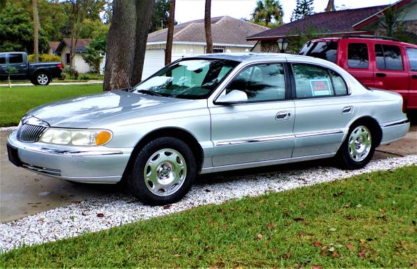 2001 Lincoln Continental - cars & trucks - by owner - vehicle... for sale in Daytona Beach, FL