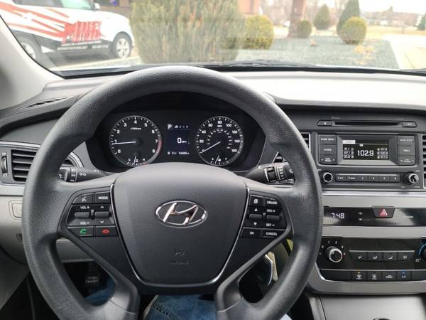 2017 Hyundai Sonata SE 4dr Sedan PZEV - - by dealer for sale in Faribault, MN – photo 15