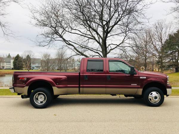 2006 Ford F350 4X4 Super Duty Lariat Dually Diesel - cars & trucks -... for sale in Libertyville, IL – photo 16