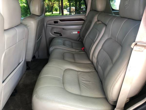 2002 CADILLAC ESCALADE LUXURY..ALL WHEEL DRIVE.. 6.0 L V8 for sale in Holly, OH – photo 11
