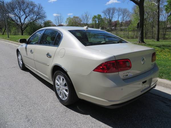 2011 Buick Lucerne CXL-17, 000 MILES! Heated Leather! 6-Pass! New for sale in West Allis, WI – photo 3
