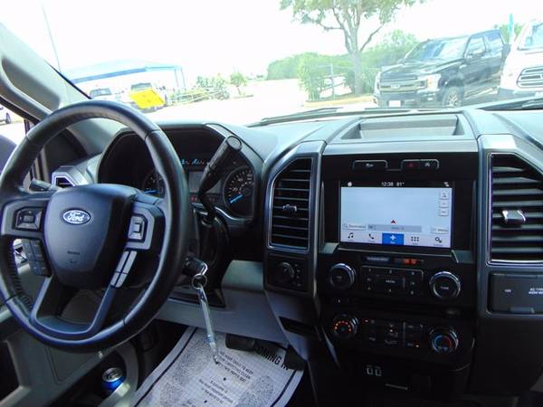 2017 Ford F-150 CREW CAB 4X4 XLT (*Mileage: 29,379!) - cars & trucks... for sale in Devine, TX – photo 15