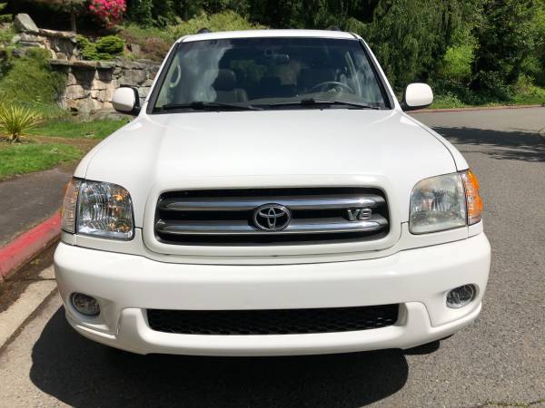 2002 Toyota Sequoia Limited 4WD - Clean title, Third row, Low for sale in Kirkland, WA – photo 2