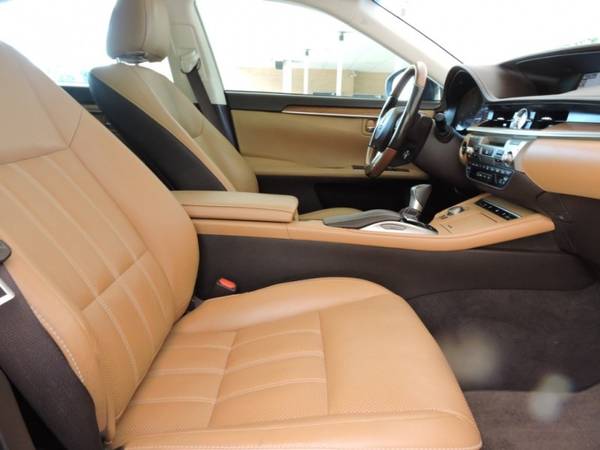 2016 Lexus ES 300h 4dr Sdn Hybrid with Chrome Side Windows Trim for sale in Grand Prairie, TX – photo 23