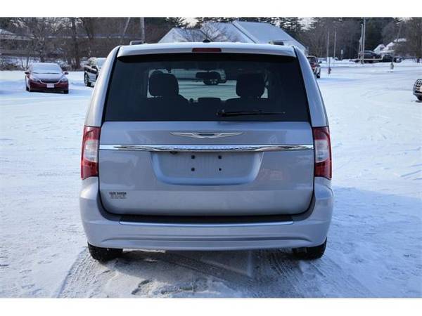 2014 Chrysler Town and Country Touring 4dr Mini Van - mini-van for sale in Fair Haven, NY – photo 5