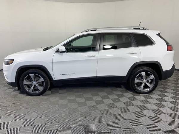 2019 Jeep Cherokee Limited - EASY FINANCING! - cars & trucks - by... for sale in Portland, OR – photo 5