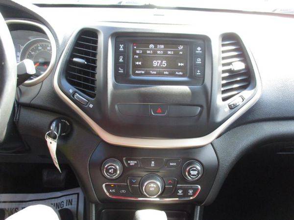 2015 Jeep Cherokee Latitude Back Up Cam 4WD ~ Warranty Included for sale in Brentwood, NH – photo 15