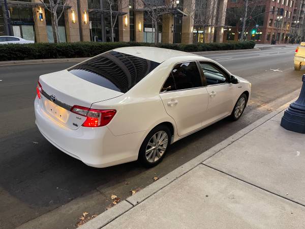 2014 Toyota Camry hybrid se Clean title only 94k for sale in San Diego, CA – photo 3