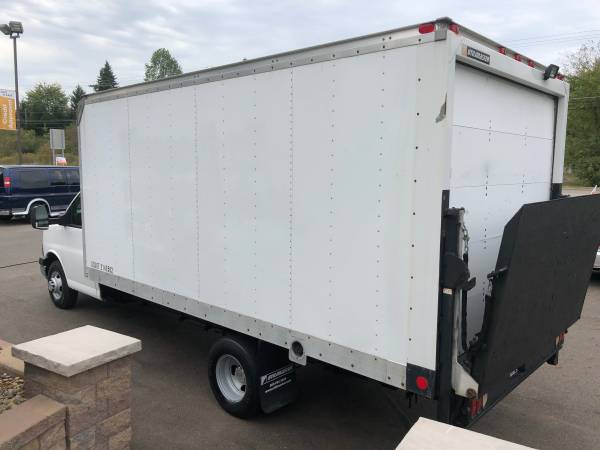 💥11 Dually Box Truck-Runs 100%One Owner/37K Miles/Super Deal💥 for sale in Youngstown, OH – photo 10
