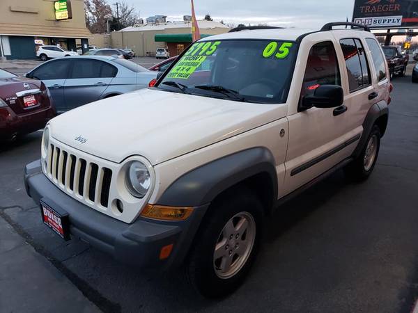 💥2005 Jeep Liberty Sport💥4X4💥 - cars & trucks - by dealer - vehicle... for sale in Boise, ID – photo 3