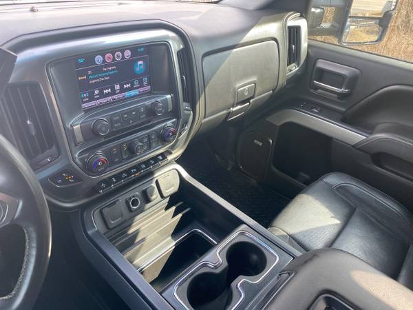 2016 Chevrolet Silverado 2500HD LTZ Crew Cab 4WD for sale in Flint, MI – photo 16