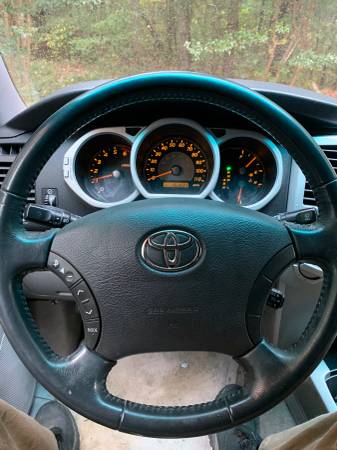 2005 Toyota 4Runner SR5 (4wd) for sale in Fletcher, NC – photo 7