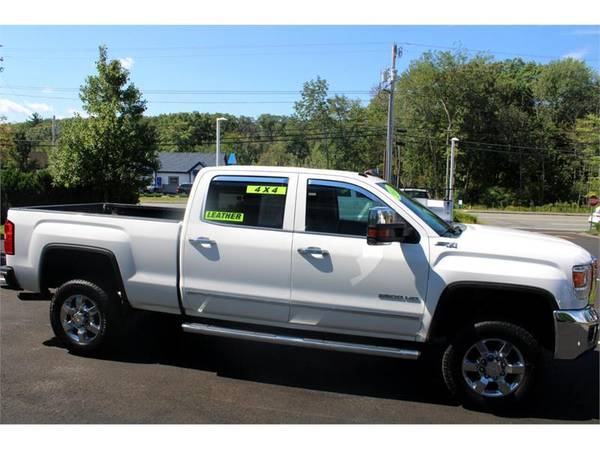 2015 GMC Sierra 2500HD available WiFi 4WD CREW CAB SLT 6.0 VORTEC... for sale in Salem, NH – photo 5