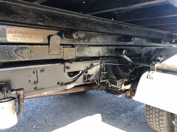 2011 Ford Super Duty F-550 DRW 4WD Reg Cab XL SWITCH AND GO 12FT for sale in Kingston, NH – photo 11