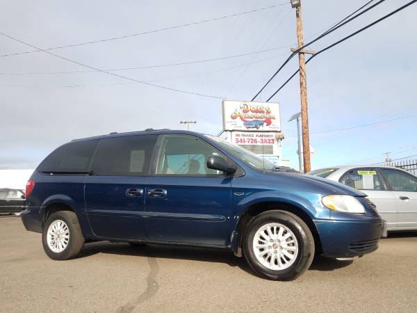 SOLD Thanks!! 2002 Chrysler Town and Country EX for sale in Springfield, OR – photo 4