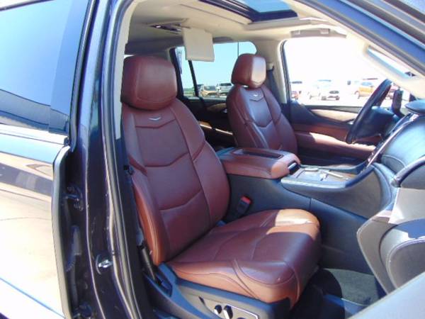 2017 Cadillac Escalade ESV Luxury ( Mileage: 67, 820! - cars & for sale in Devine, TX – photo 20
