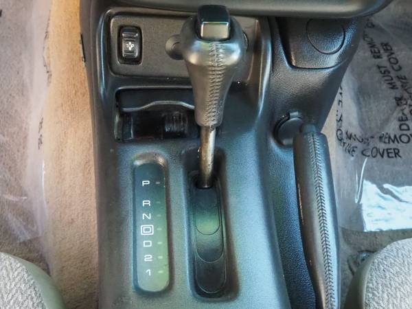 2000 CHEVROLET CAMARO CONVERTIBLE V6 AUTO LOADED ONLY 97K! $4995 -... for sale in Rush City, MN – photo 10