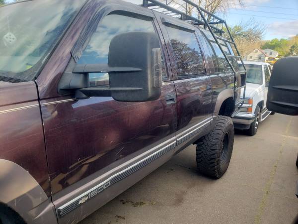 1997 chevy suburban lifted 5speed project for sale in Saint Paul, MN – photo 23