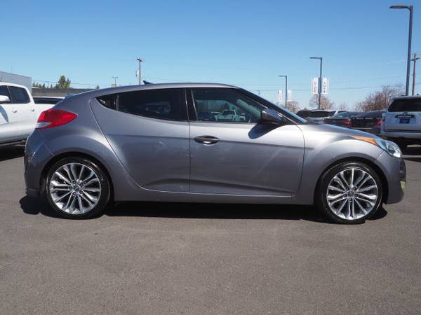 2015 Hyundai Veloster Base - - by dealer - vehicle for sale in Bend, OR – photo 3