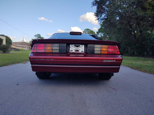 Extremely Nice 1986 Chevrolet Iroc Z/28 Up For Sale - cars & trucks... for sale in Hudson, FL – photo 6