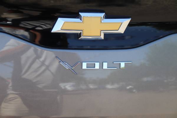 2017 *Chevrolet* *Volt* *5dr Hatchback LT* Pepperdus - cars & trucks... for sale in Folsom, CA – photo 19