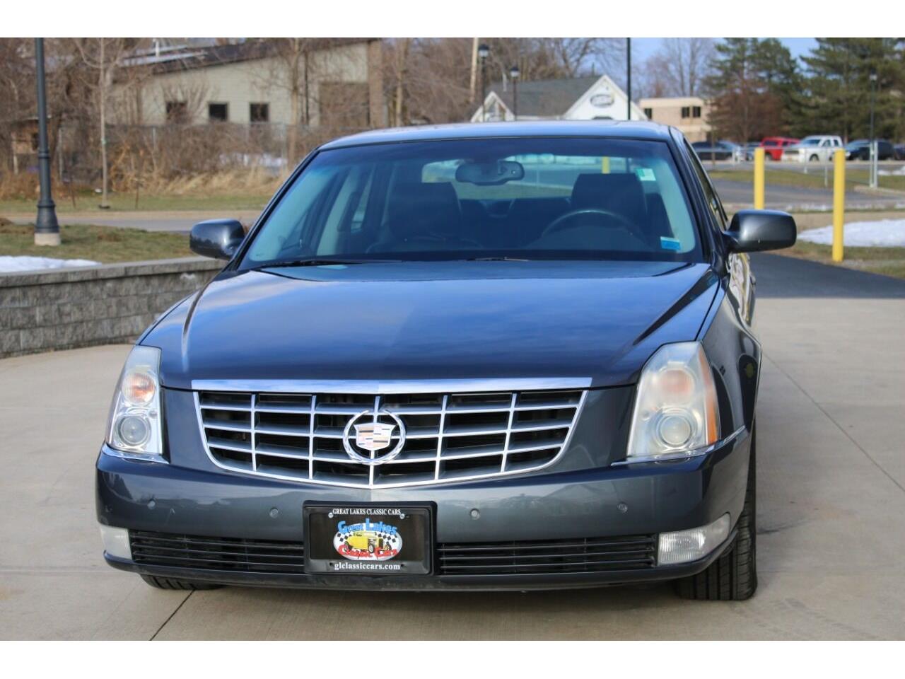 2010 Cadillac DTS for sale in Hilton, NY – photo 4