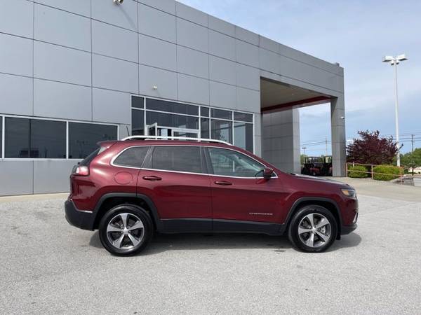 2019 Jeep Cherokee Limited - - by dealer - vehicle for sale in Somerset, KY – photo 10