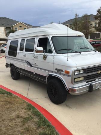 1993 Chevy G20 Conversion Van V8 3/4 Ton Full Size van for sale in Austin, TX – photo 2