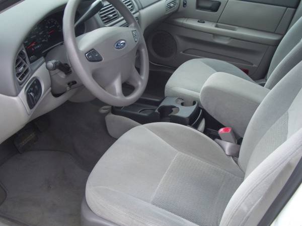 2003 ford taurus s/w for sale in Jacksonville, NC – photo 4