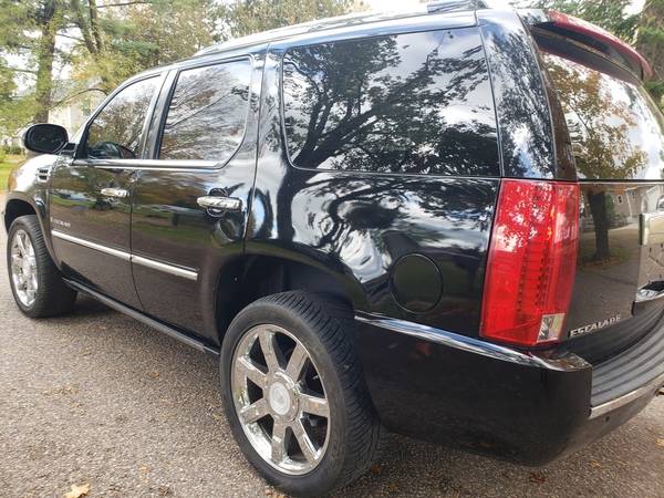 2007 Cadillac Escalade SUV for sale in New London, WI – photo 3