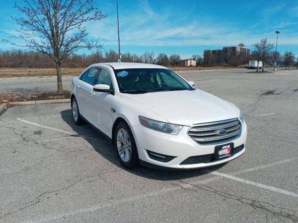 2014 Ford Taurus SEL sedan White Platinum Metallic Tri-Coat - cars & for sale in Columbus, OH – photo 3