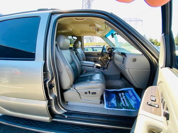 2003 GMC YUKON DENALI XL/4x4/Leather/3rd Row Seating for sale in Vancouver, OR – photo 12