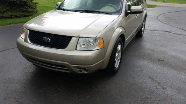 2006 Ford Freestyle Limited for sale in BLOOMFIELD HILLS, MI – photo 2