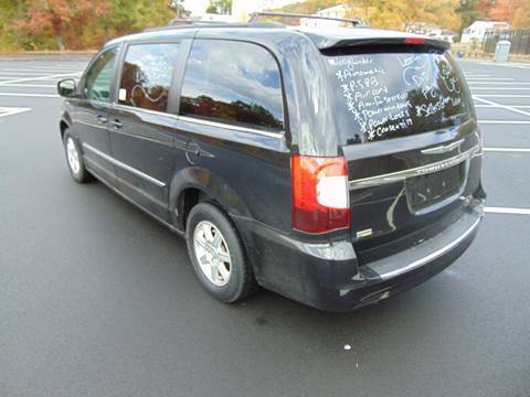 2013 Chrysler Town & Country - - by dealer - vehicle for sale in Waterbury, CT – photo 7