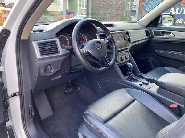 2018 Volkswagen Atlas 3 6L V6 SE 4MOTION - - by dealer for sale in Jamaica, NY – photo 11