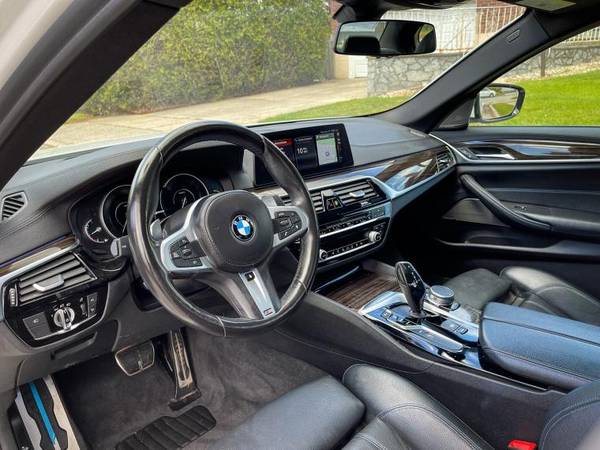 2018 BMW 530e 530e xDrive Sedan - - by dealer for sale in Westbury , NY – photo 3