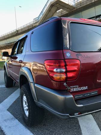 2003 Toyota Sequoia SR5 4WD 3rd Row - cars & trucks - by owner -... for sale in Niantic, CT – photo 8