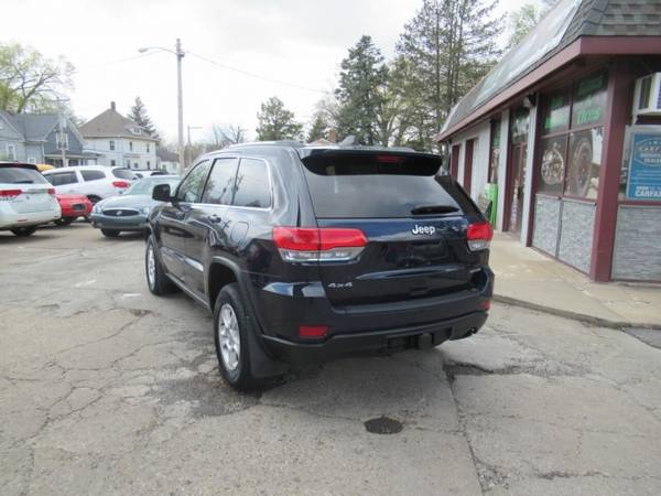 2014 Jeep Grand Cherokee Laredo 4x4 4dr SUV - - by for sale in Bloomington, IL – photo 2