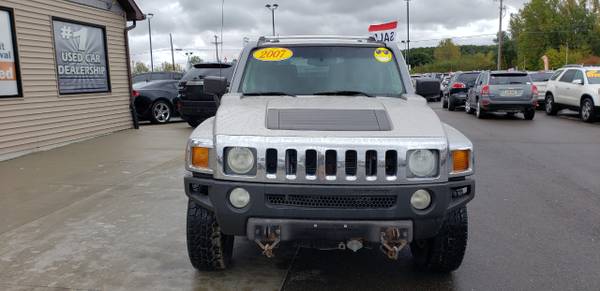 CLEAN!! 2007 HUMMER H3 4WD 4dr SUV for sale in Chesaning, MI – photo 3