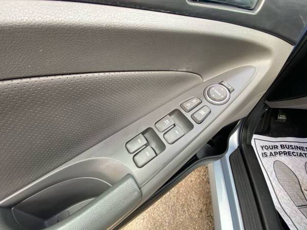 2012 Hyundai Sonata Hybrid One Owner Leather for sale in Beloit, WI – photo 11