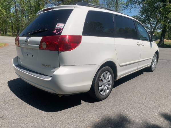 2007 Toyota Sienna - - by dealer - vehicle automotive for sale in Greenbrier, AR – photo 3