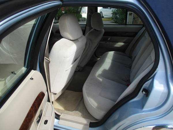 2007 Mercury Grand Marquis GS - cars & trucks - by dealer - vehicle... for sale in Bradenton, FL – photo 12