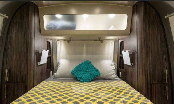 2018 Airstream Tommy Bahama 27FB Relax Edition Financing Available.... for sale in CHANTILLY, District Of Columbia – photo 9