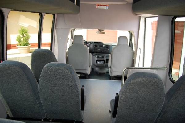 VERY NICE 15 PERSON MINI BUS....UNIT# 5646T for sale in Charlotte, NC – photo 20